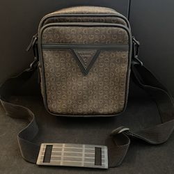 GUESS Crossbody Bag