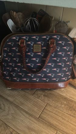 Dooney And Bourke 