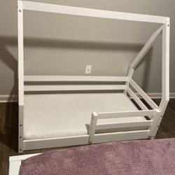 Toddler Montessori bed