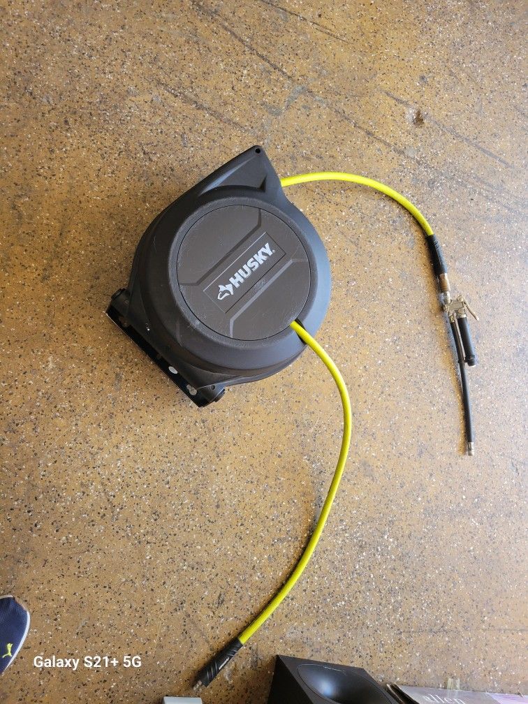 Husky Air Hose Reel