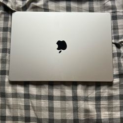 16 Inch MacBook Pro M4 