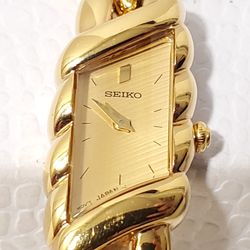 Vintage Seiko Women's Gold Tone Quartz Watch One Jewel Asymmetrical Case S Steel