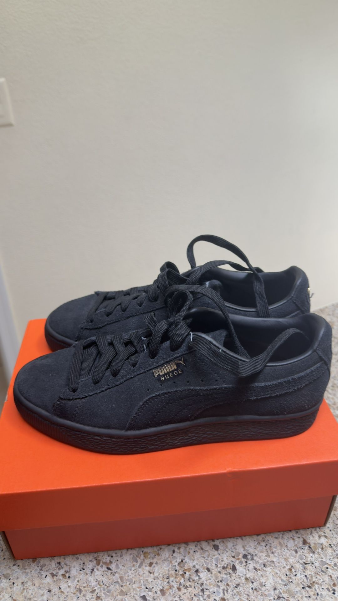Puma Sneakers Suede Young 5 .5 Unisex Boy Or Girl