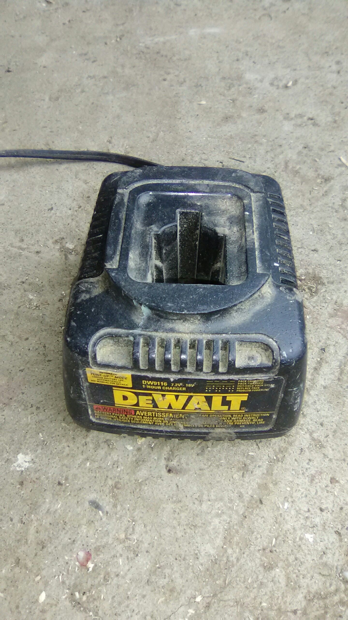 Dewalt charger 7.5-18