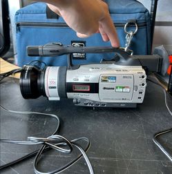 Canon GL2 3CCD Digital Video Camcorder