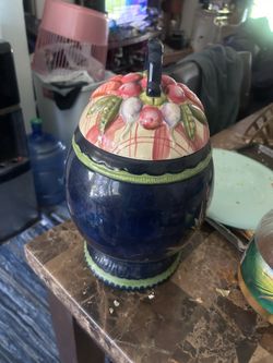 Cookie jar
