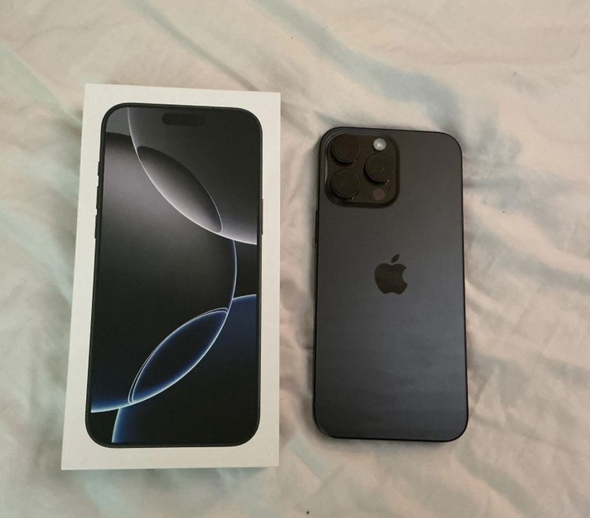 iPhone 16 Pro Max