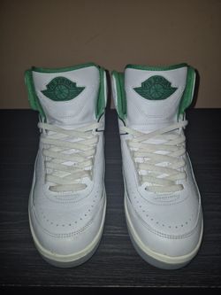 Jordan 2 Retro "Lucky Green" - Mn(Sz 10.5)