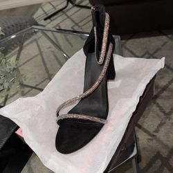 beautiful diamond black heels size 9