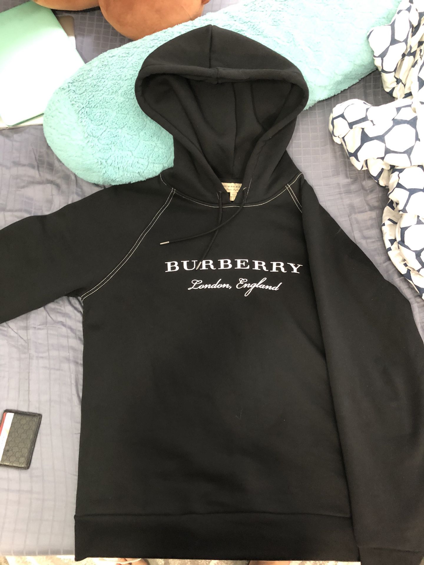 Burberry hoodie for Sale in Medford, - OfferUp