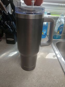 Hydragear Insulated Tumbler with Handle and Straw