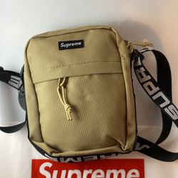 Supreme Shoulder Bags Brand New