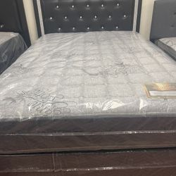 Nice Full Size Bed, With New Mattress And Boxspring Included 