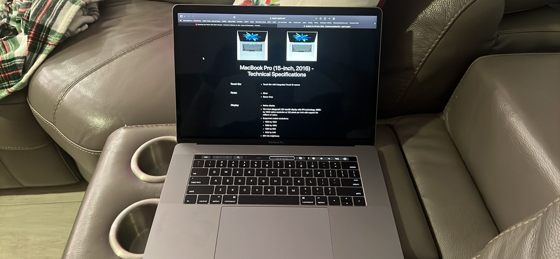 Apple MacBook Pro 15in, Intel Quad-Core i7, 16GB RAM, 256GB SSD