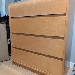 4-Drawer Dresser (Wood)
