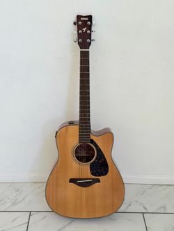 Yamaha FGX700SC Solid Top Cutaway Acoustic-Electric Guitar, Dreadnought