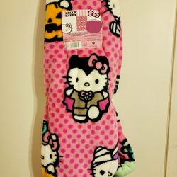Hello Kitty Super Soft Halloween Blanket