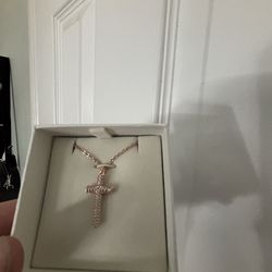 Swavorski cross rose gold