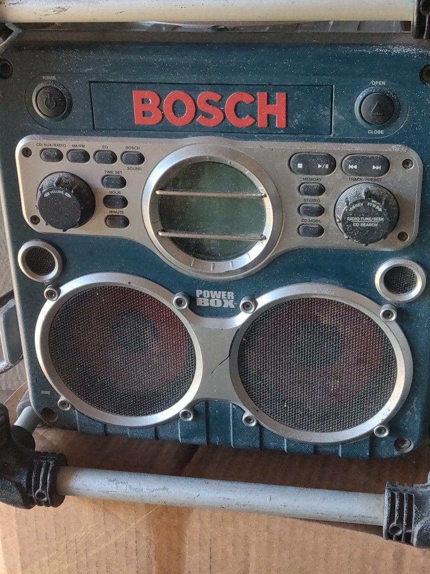 Bosch Job Site Radio CD Player Charging Station...