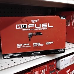 MILWAUKEE M12 FUEL 16 GAUGE VARIABLE SPEED NIBBLER (TOOL ONLY)