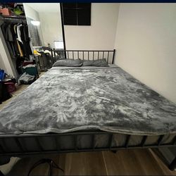 Queen Size Bed With Frame