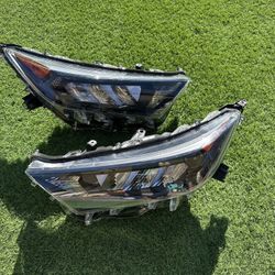Toyota Rav-4 Headlight 2019-2022, Toyota Rav 4 Headlamp, ORIGINAL OEM TOYOTA PART, front headlight, $145 Each Side 