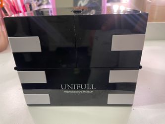 Make up kit