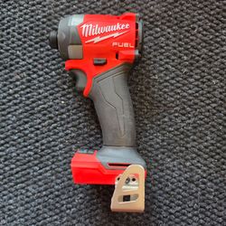 Milwaukee
M18 FUEL 18V Lithium-Ion Brushless Cordless 1/4 in. Hex Impact Driver (Tool-Only)