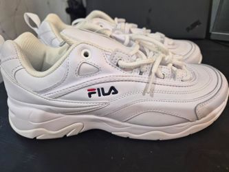 Fila Disarray Sneaker In White Leather | Size 8.5