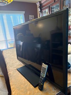 Sharp Tv w Japanese remote control