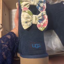 BRAND NEW UGGS