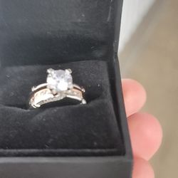 Size 7 Cubic zirconia (CZ)