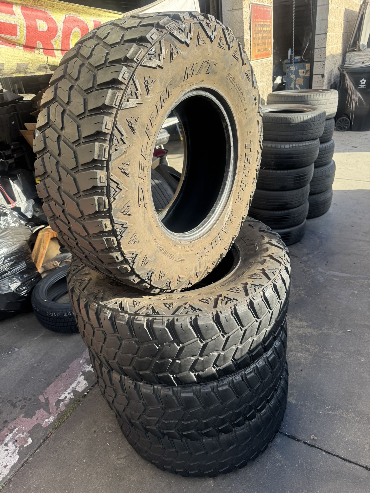 Set Of Used 35-12.50-17 MT Tires