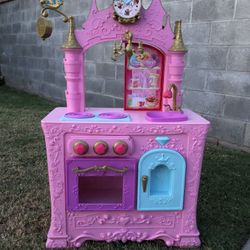Disney Princess Kitchen & Cafe