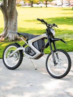 RAWRR Mantis ⚡️ LOW MILES ⚡️ E-BIKE surron talaria rtr strike