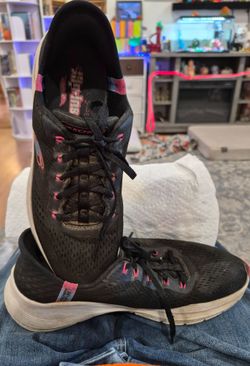 Womens Skechers Shoes Slip in size 7 1/2
