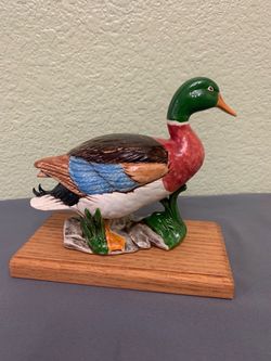 Vtg Ceramic Mallard Duck Drake Figurine On Wood Base Cabin Hunting Decor 6"