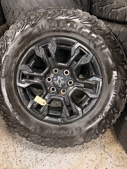 Chevy Silverado ZR2 6 Lug 18 Inch OEM Wheels