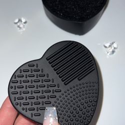 WET & DRY BRUSH CLEANER