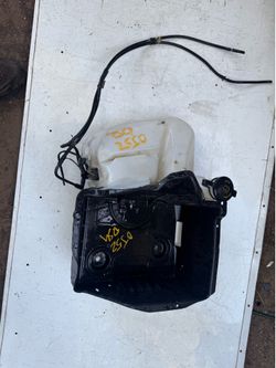 2009-2014 ford f-150 wipers water container