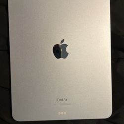 2024 Space Gray iPad Air 11inch (M2) with 256GB storage, LogiTech Combo Keyboard Case, And Apple Pencil pro