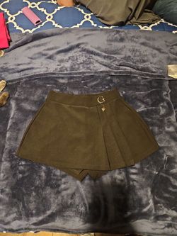 Guess skort black size Small women's