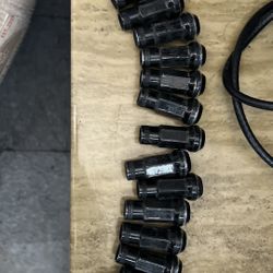 Lug Nuts And Wheel Locks (5x114) G35/G37