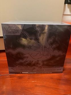 Pokemon pitch black Pokemon center etb
