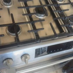 good working gas stove 