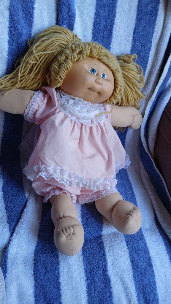 Cabbage patch doll blonde hair green eyes