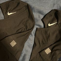 2 Nike Ski