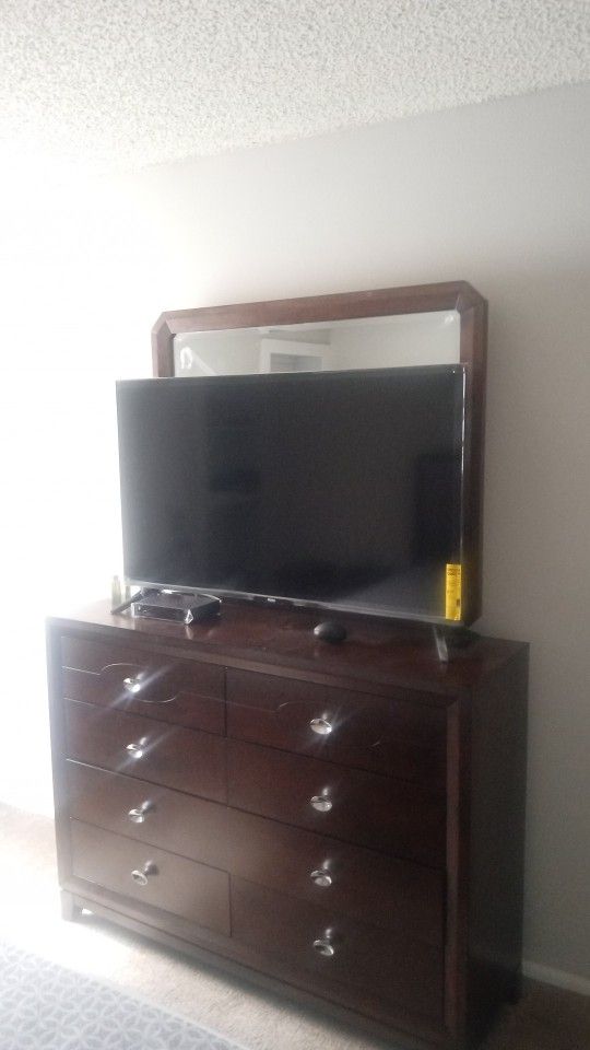 50in Roku TV