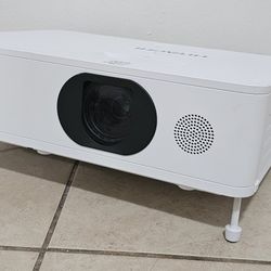 🔥 HITACHI CP-WU5505 PROFESSIONAL PROJECTOR – 5,000 LUMENS! 🔥