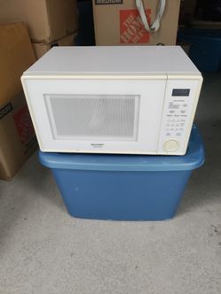 Sharp Carousel 1000W Microwave